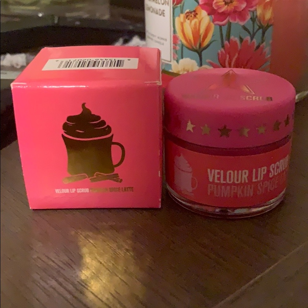 Jeffree Star Lip Scrub.